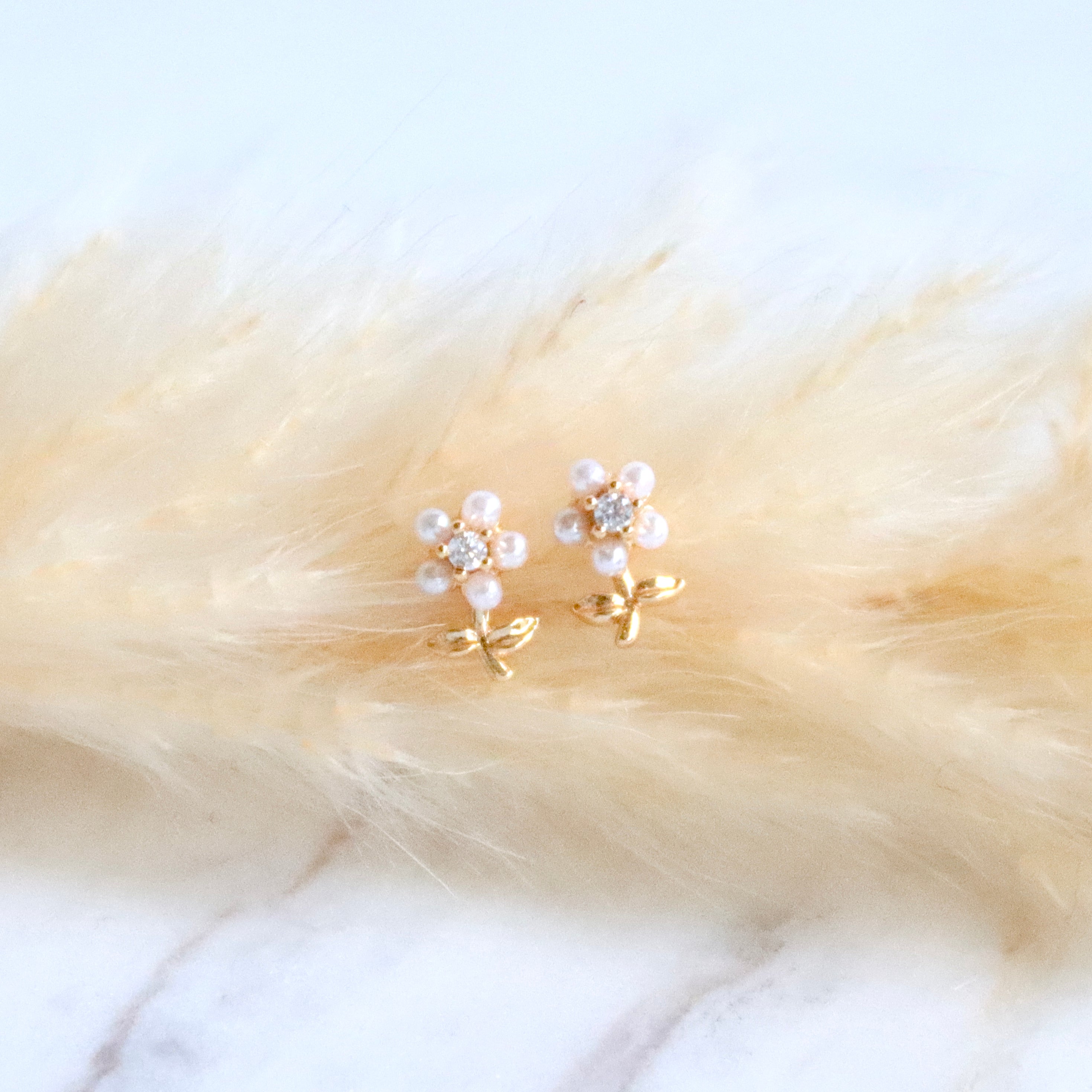 Mini Flower Pearl Stud Earrings