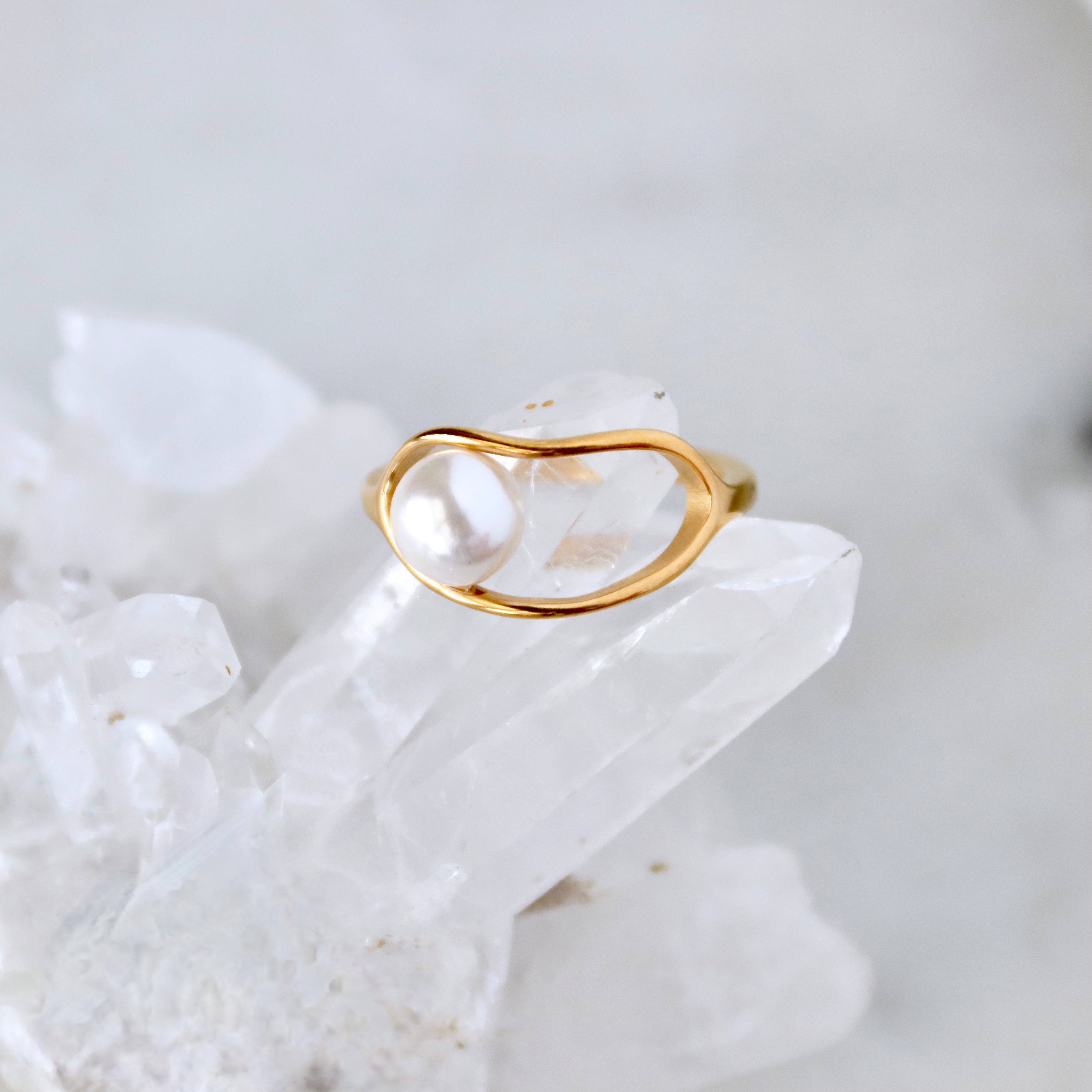 Floating Pearl Ring - Waterproof